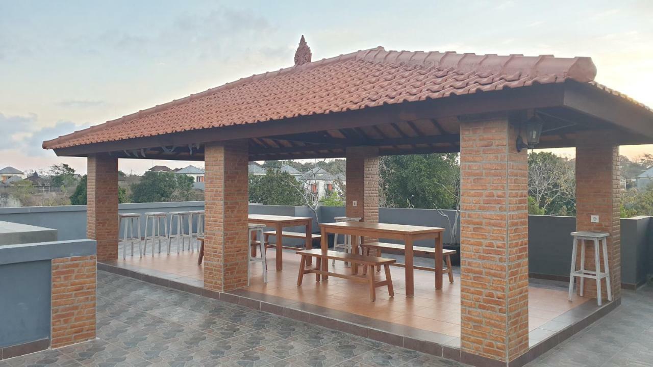 Clover Bali Jimbaran  Exterior photo