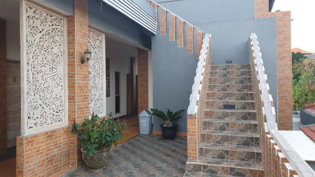 Clover Bali Jimbaran  Exterior photo